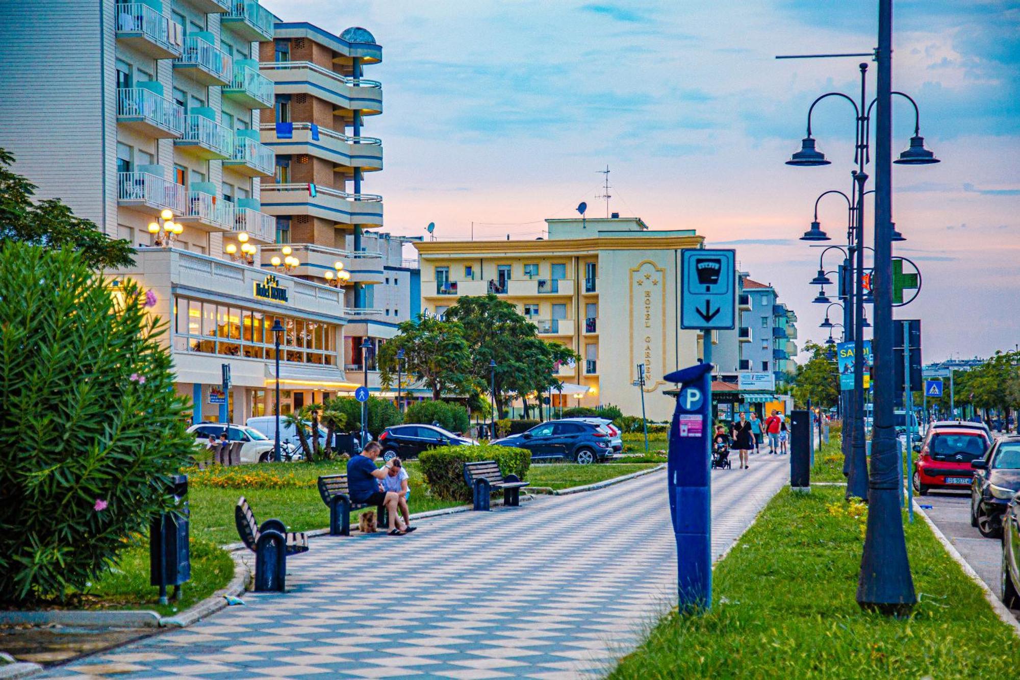 ואלוורדה Hotel Luca מראה חיצוני תמונה