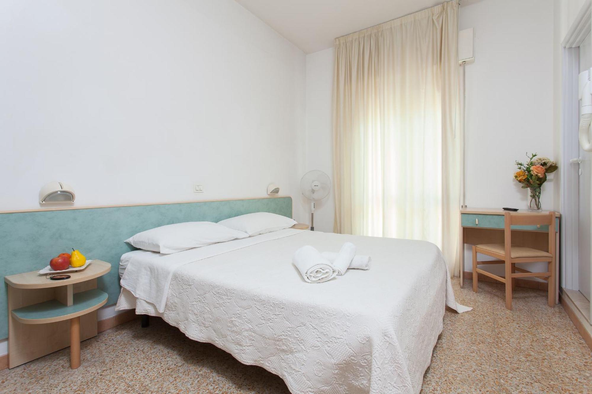 ואלוורדה Hotel Luca מראה חיצוני תמונה