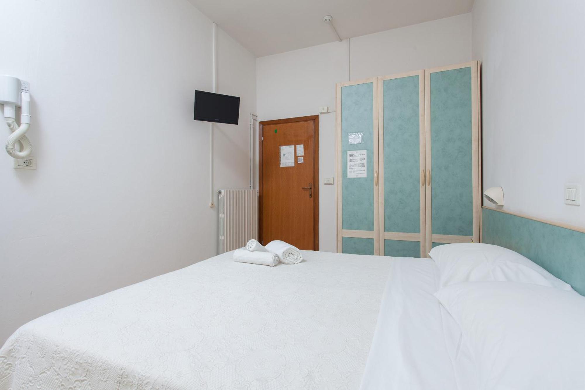 ואלוורדה Hotel Luca מראה חיצוני תמונה