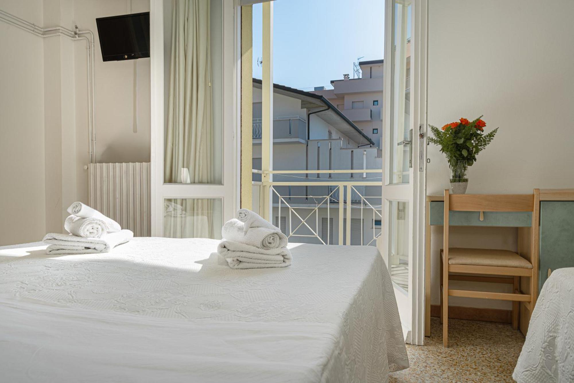 ואלוורדה Hotel Luca מראה חיצוני תמונה
